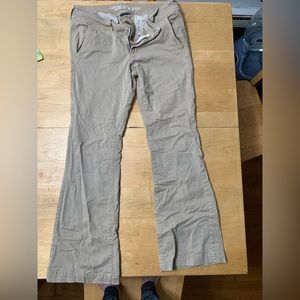 AMERICAN EAGLE women’s 6 Short khaki pants